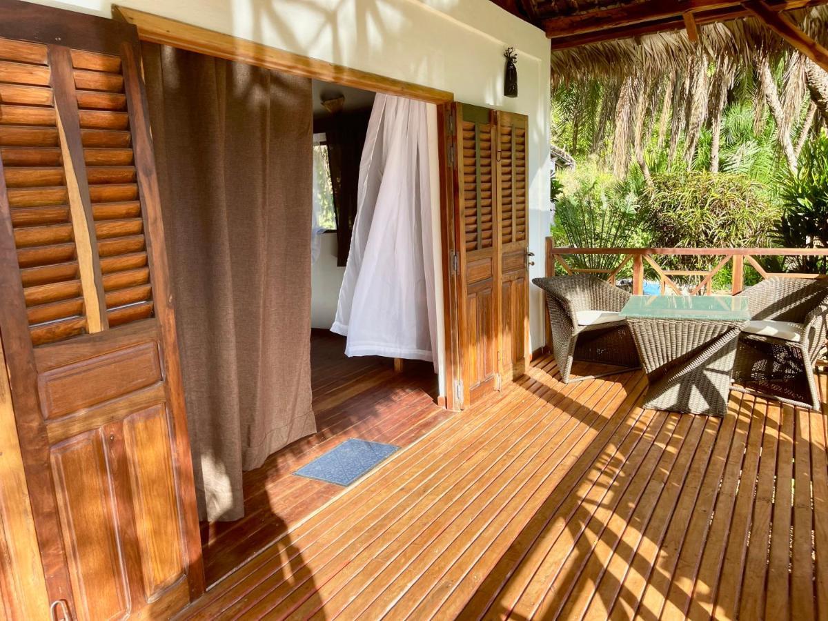 Hotel Ocean Beach Sakatia Nosy Be Exterior photo