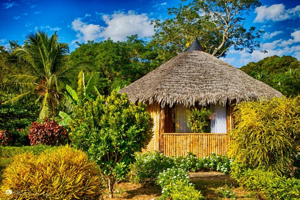 Hotel Ocean Beach Sakatia Nosy Be Exterior photo