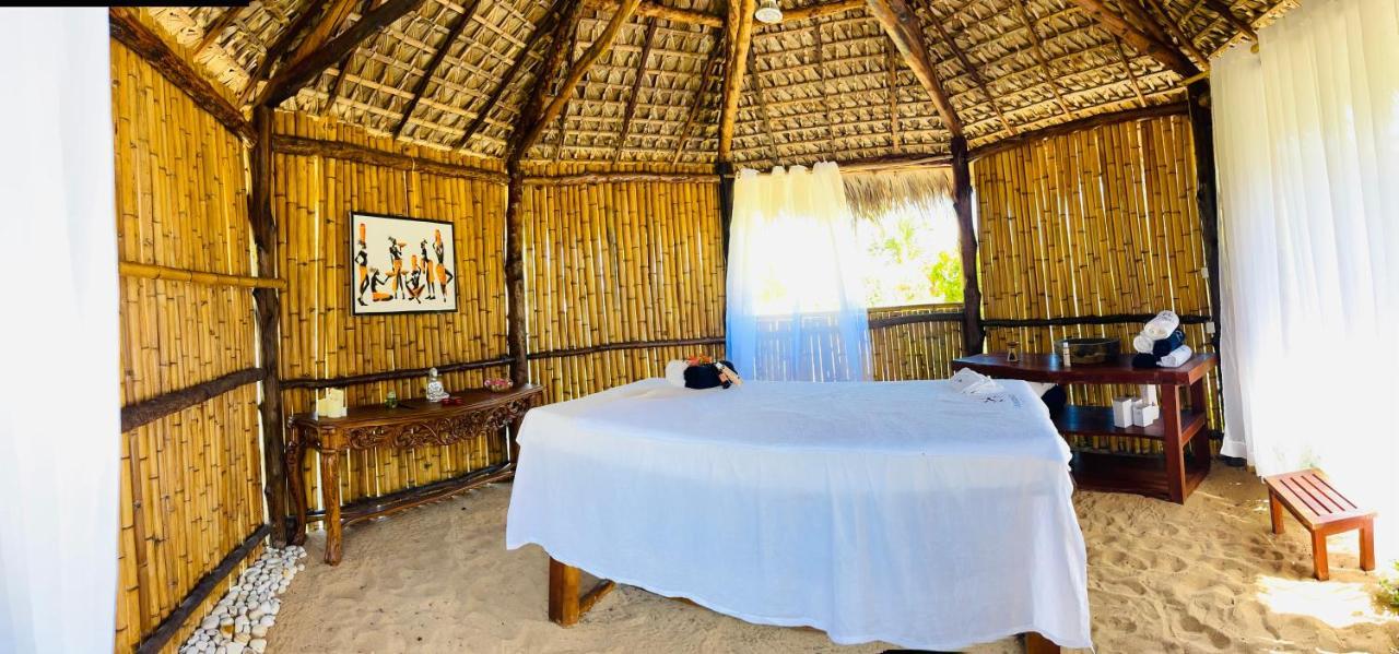 Hotel Ocean Beach Sakatia Nosy Be Exterior photo
