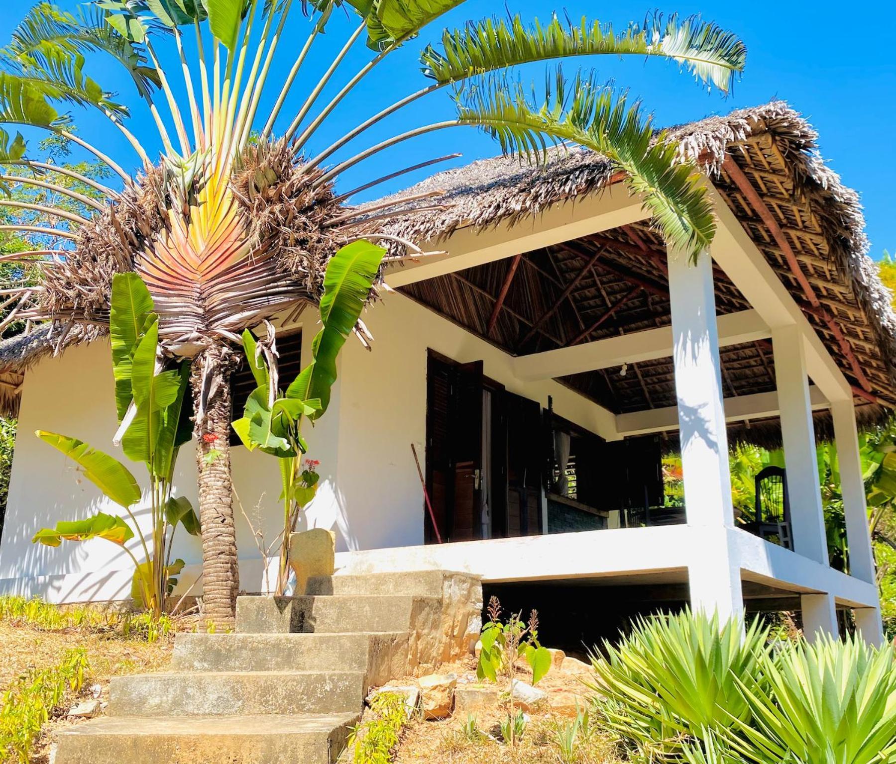 Hotel Ocean Beach Sakatia Nosy Be Exterior photo