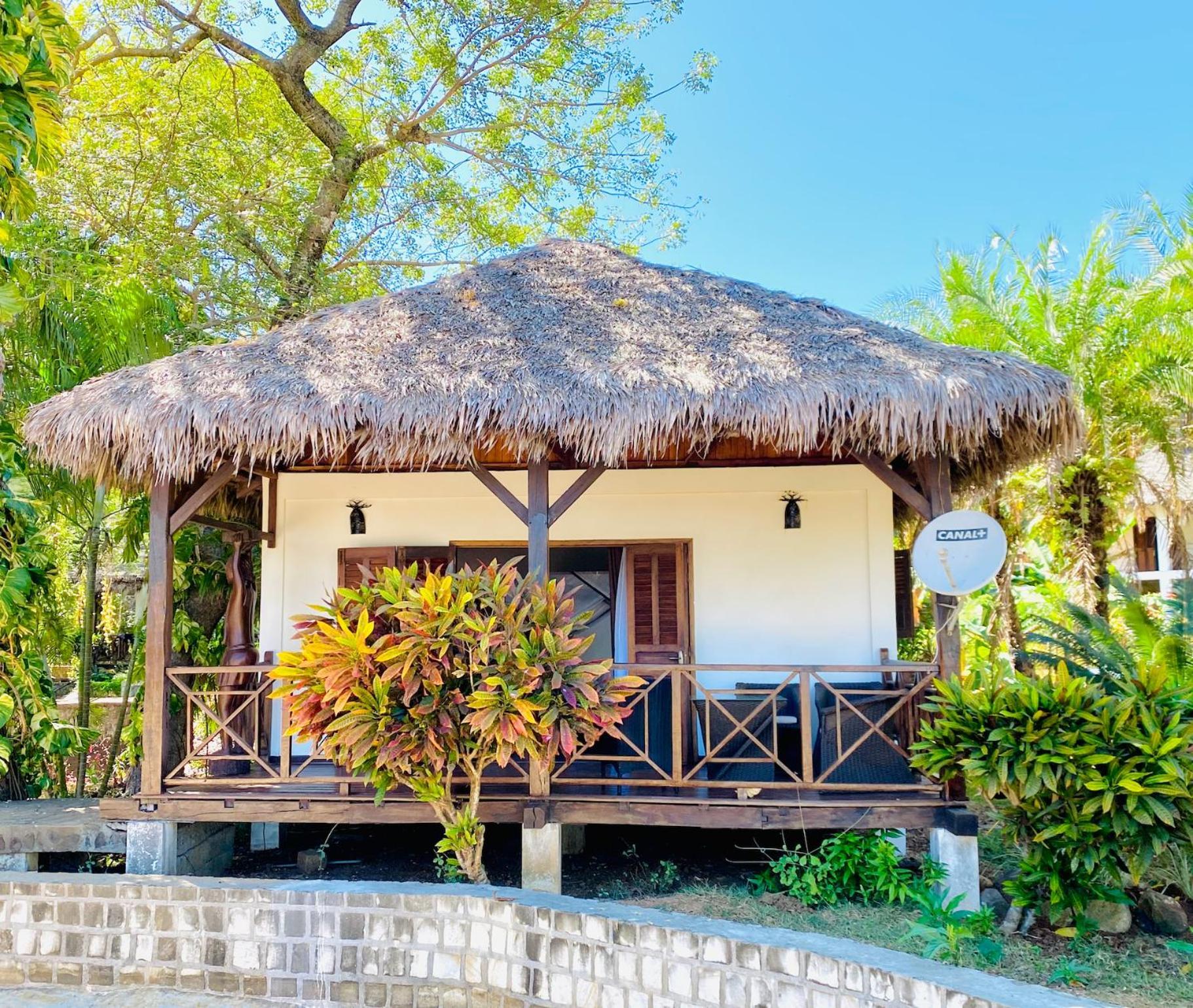 Hotel Ocean Beach Sakatia Nosy Be Exterior photo