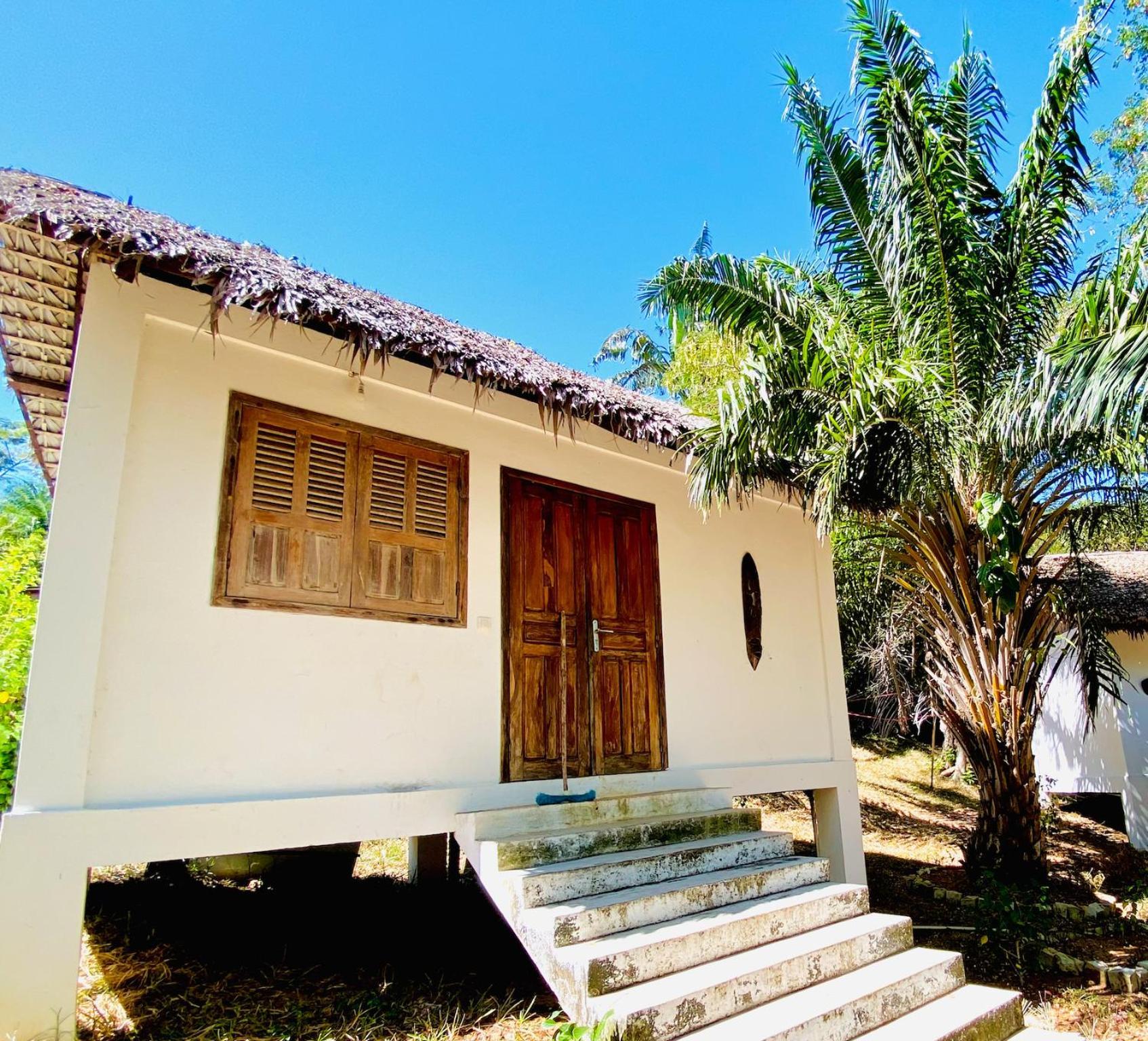 Hotel Ocean Beach Sakatia Nosy Be Exterior photo